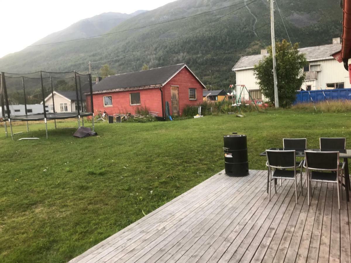 Appartement Anton Antonsensveg 18 Northern Aurora Budget à Olderdalen Extérieur photo